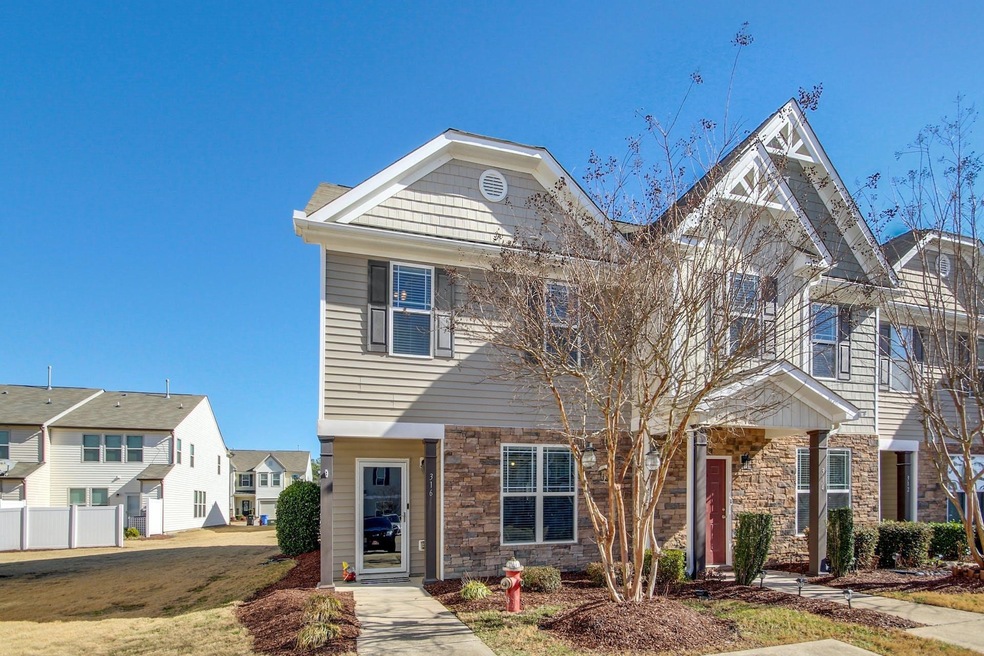 Sold $300,000 • Co-Listing Agent