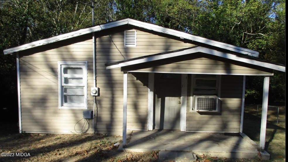 3888 Thompson Rd, Macon, GA 31204 - photo 1