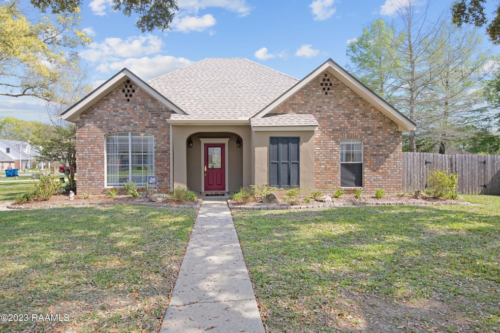 300 Goodwood Cir-1