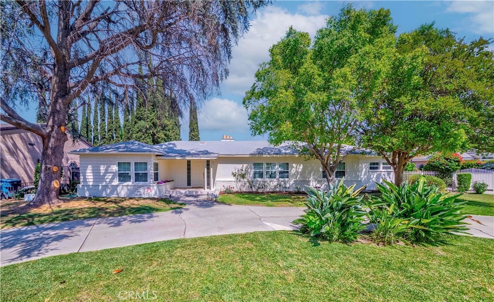 Sold $2,225,000 • Co-Listing Agent
