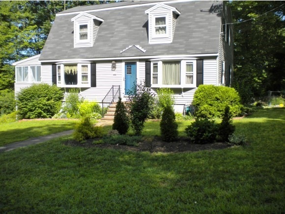 37 Howe St, Rochester, NH 03867 - photo 1