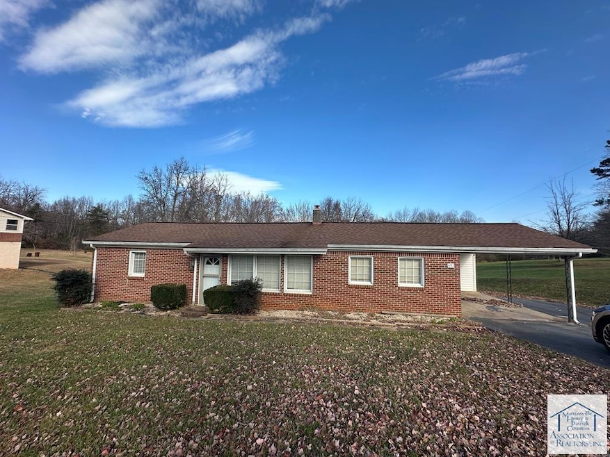 491 Fairmont Dr, Bassett, VA 24055 - photo 1