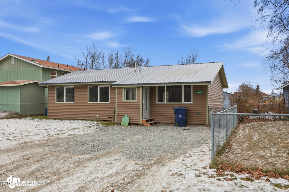 136 E Beaver Ave, Palmer, AK 99645 - photo 1