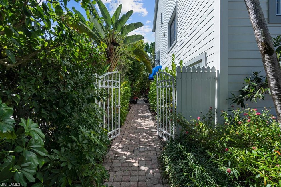 888 10th St S, Naples, FL 34102 - photo 1