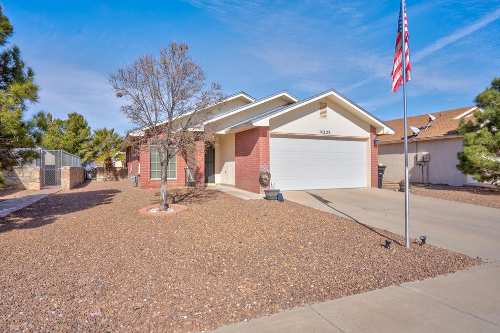 14229 Desert Fire Ct, Horizon City, TX 79928 - photo 1