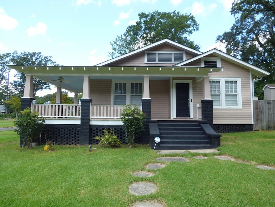 201 Jackson Ave, McComb, MS 39648 - photo 1