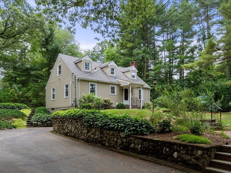 9 Smith St, Rehoboth, MA 02769 - photo 1