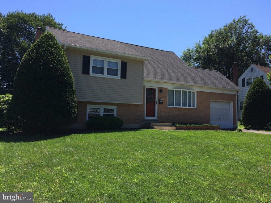 213 Keats Dr, Reading, PA 19608 - photo 1