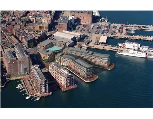 2 Battery Wharf unit 4302, Boston, MA 02109 - photo 1