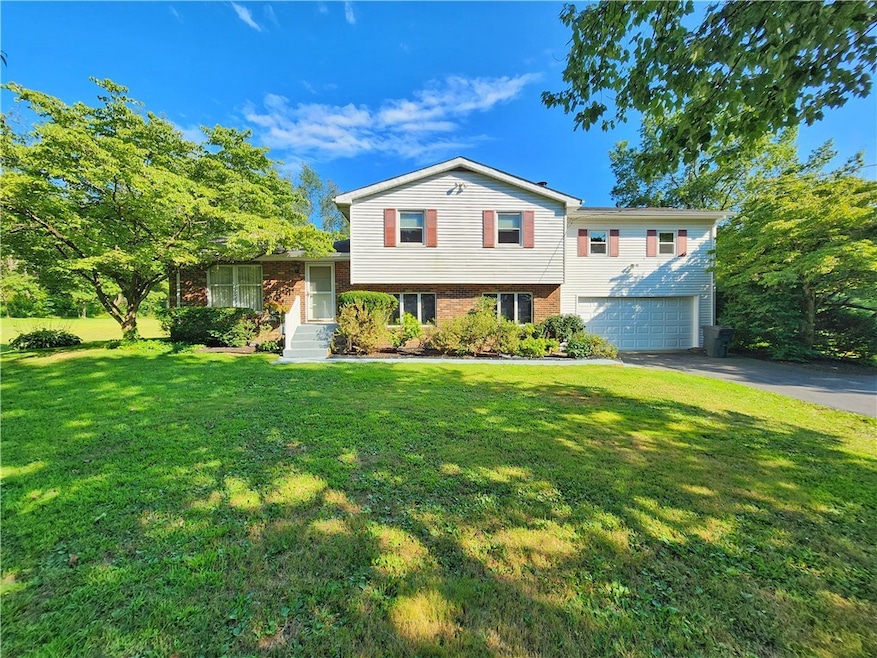 1660 Pulaski Mercer Rd, Mercer, PA 16137 - photo 1