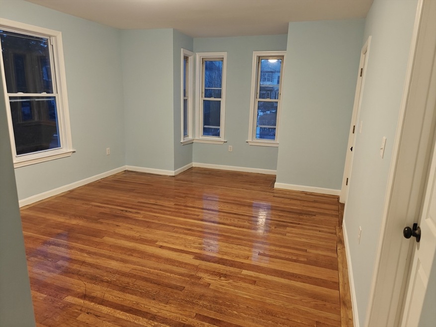 29 Robinson St unit 1, Lynn, MA 01905 - photo 1