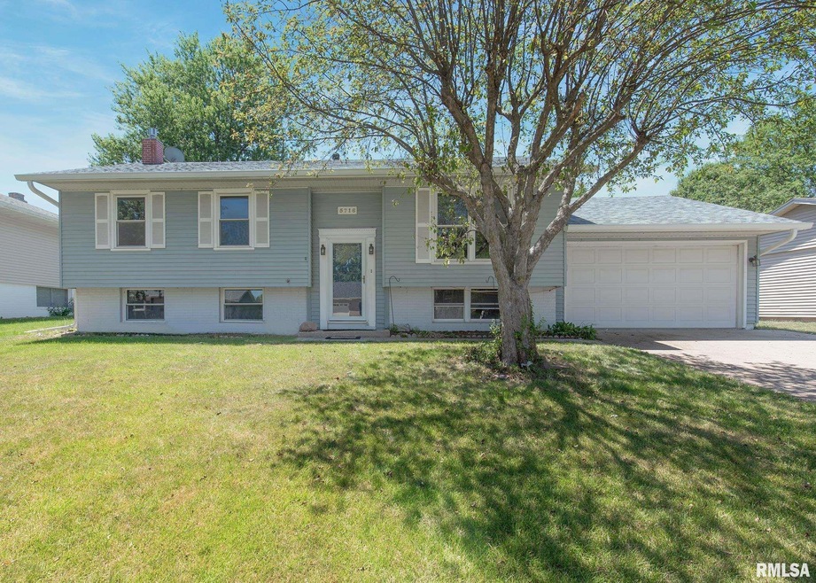 5716 Oakbrook Rd, Davenport, IA 52806 - photo 1