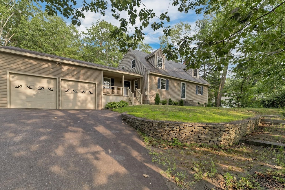 76 N Lowell Rd, Windham, NH 03087 - photo 1