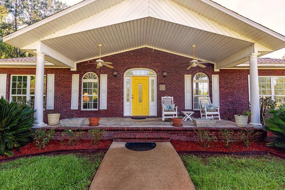 235 River Chase Dr, Bainbridge, GA 39819 - photo 1