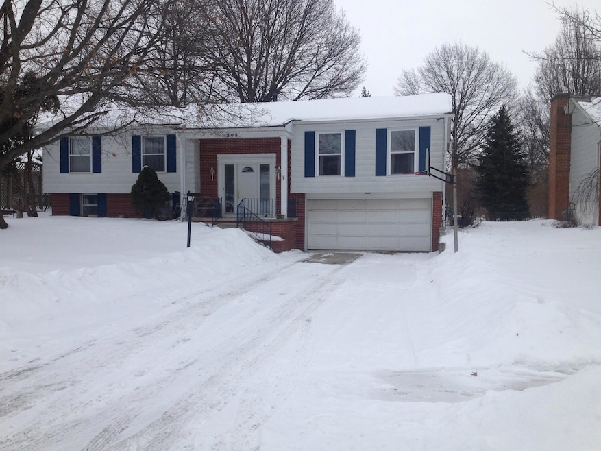 808 Hickory Dr, Marysville, OH 43040 - photo 1