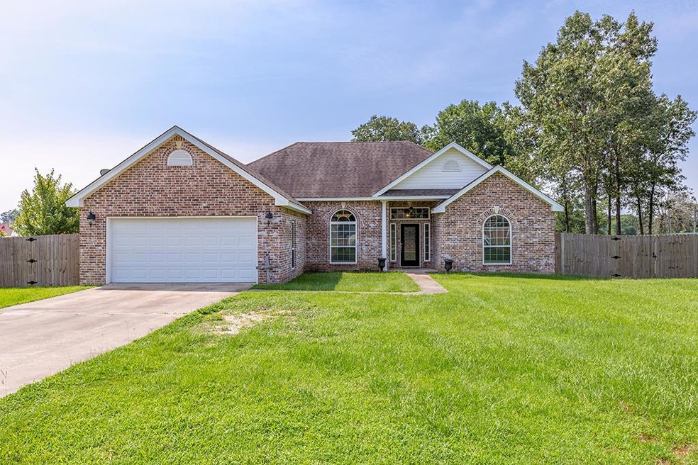 130 Redwood Cir, Lufkin, TX 75904 - photo 1