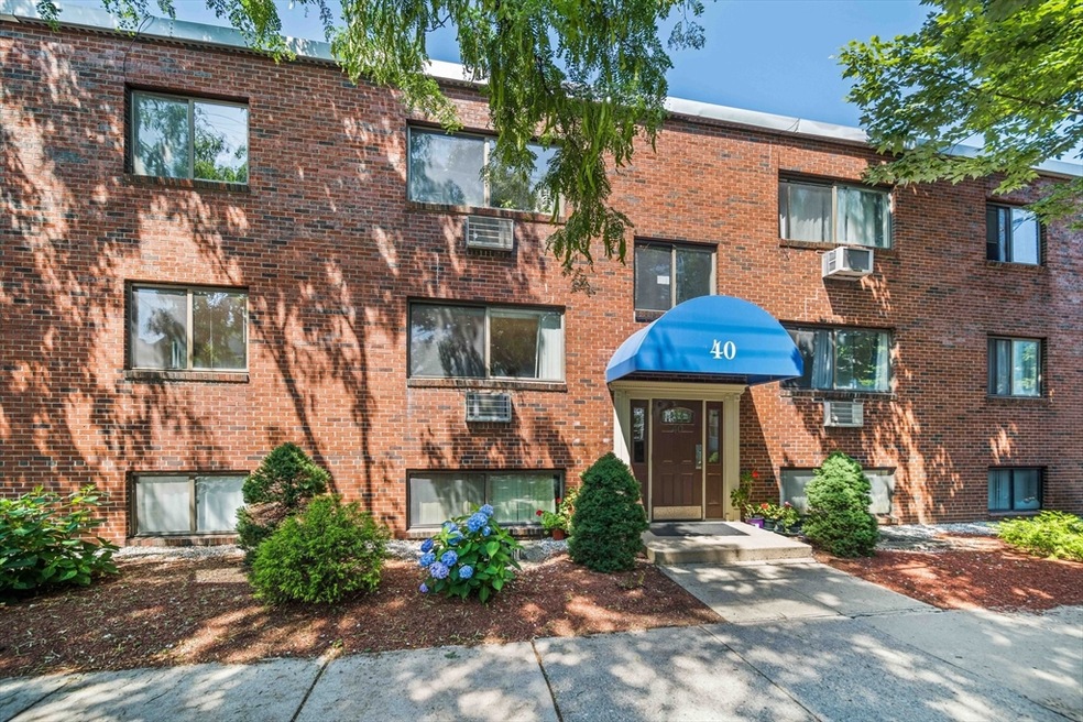 40 Clifton St unit 21, Cambridge, MA 02140 - photo 1