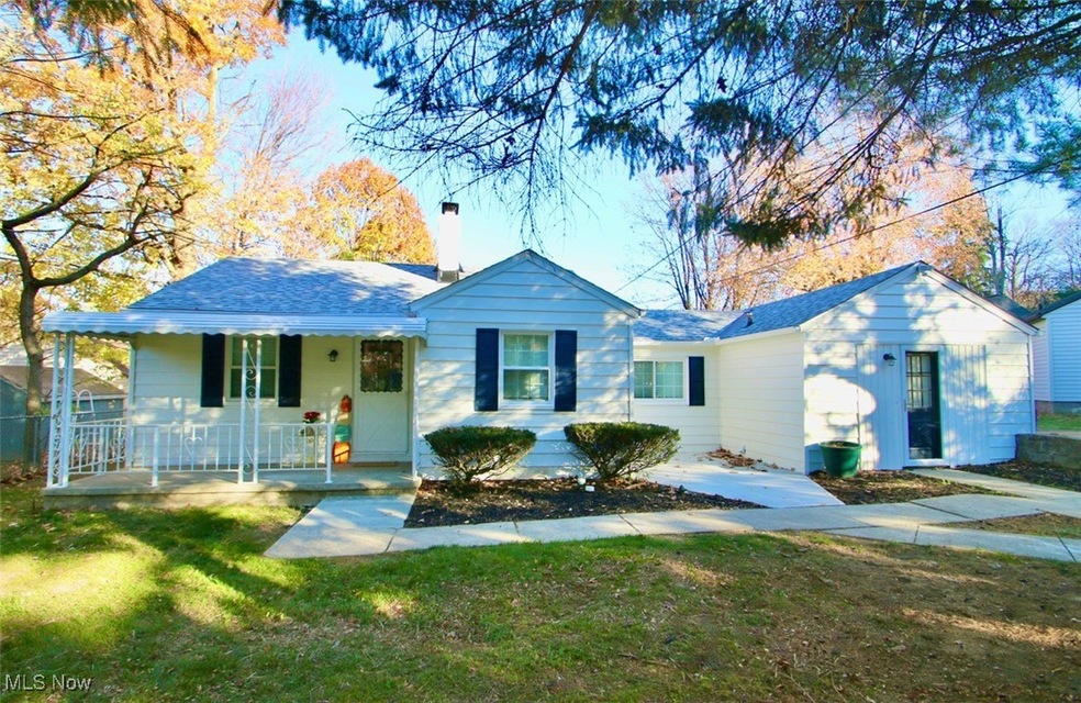 29211 Armadale Ave, Wickliffe, OH 44092 - photo 1