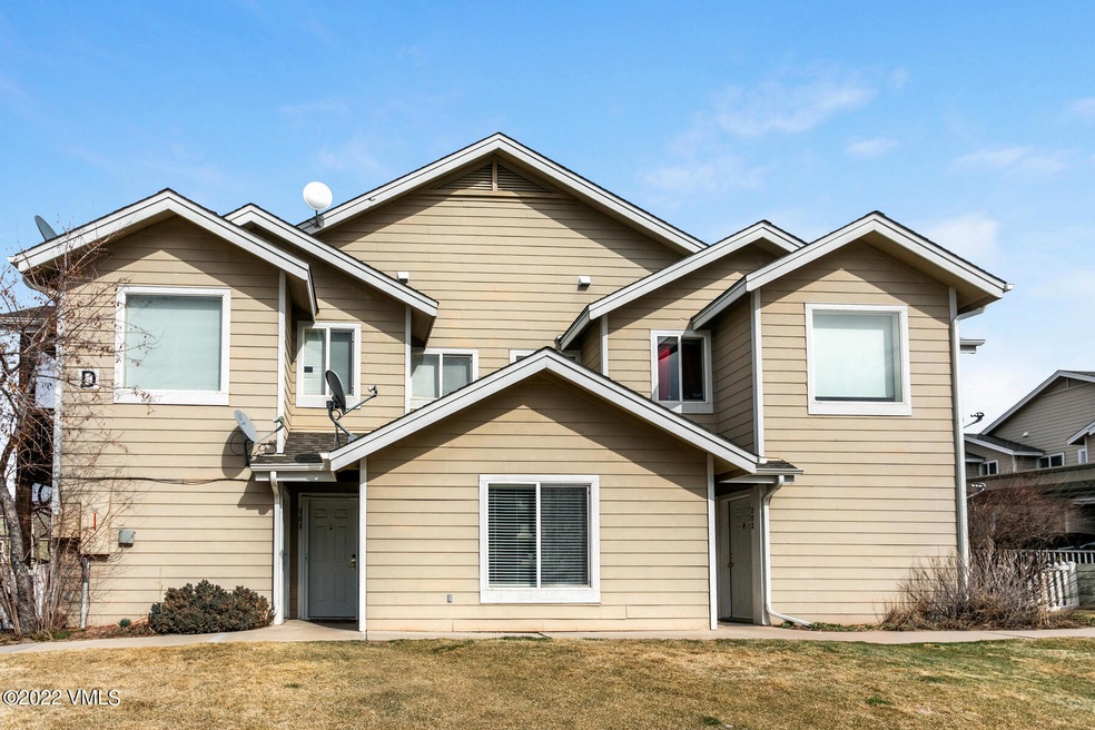 127 Jules Dr-018-002-Exterior-MLS_Size