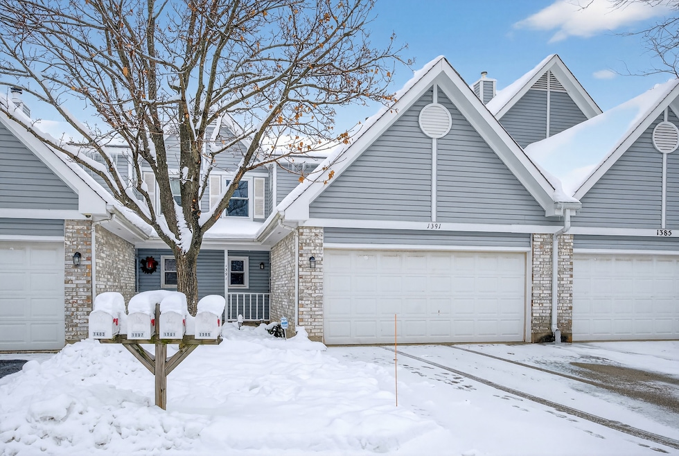 1391 Sherwood Ct, Gurnee, IL 60031 - photo 1