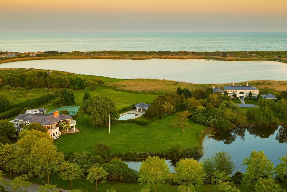 54, 24, 20 Jule Pond Dr, Water Mill, NY 11968 - photo 1