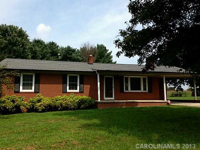 143 Barry Oak Rd, Statesville, NC 28625 - photo 1