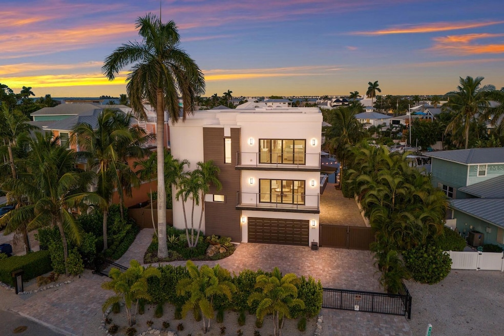 For Sale $5,450,000 • Co-Listing Agent