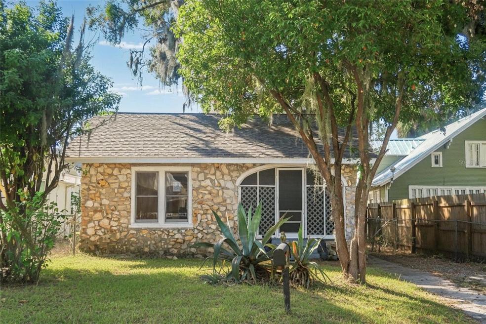 5353 10th St, Zephyrhills, FL 33542 - photo 1