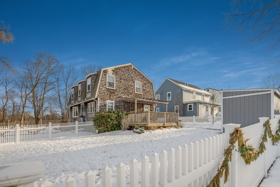 14 Dawes St, Waltham, MA 02452 - photo 1