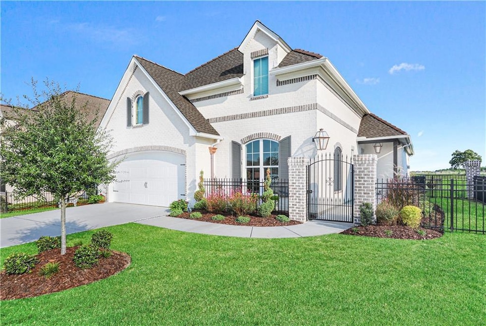 For Sale $499,900 • Co-Listing Agent
