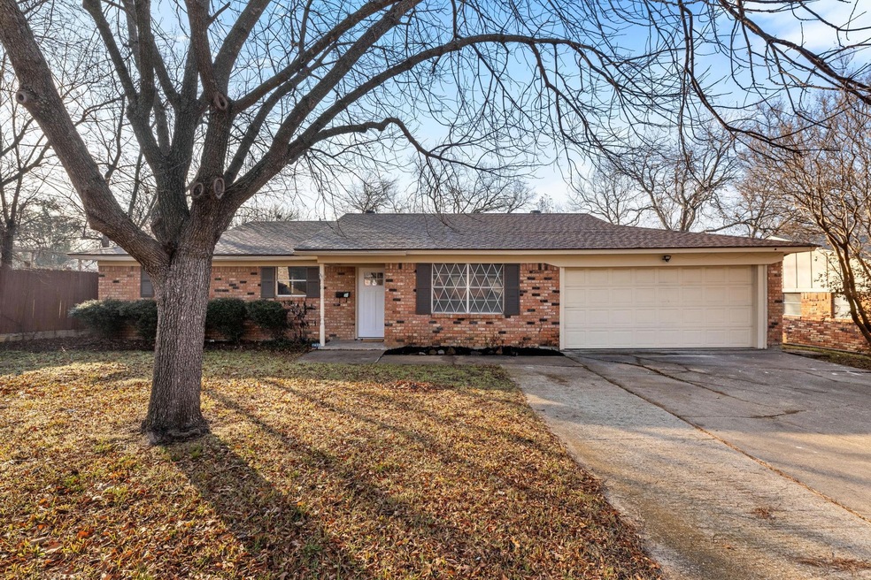 7832 Clark St, North Richland Hills, TX 76180 - photo 1