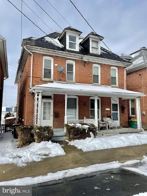 122 N Franklin St, Waynesboro, PA 17268 - photo 1