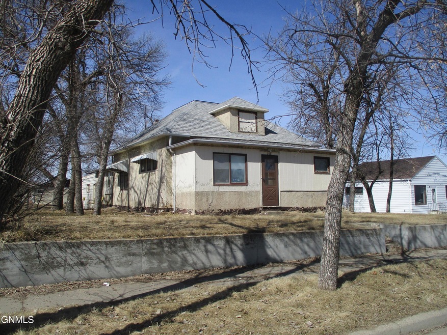 308 Main St, Turtle Lake, ND 58575 - photo 1