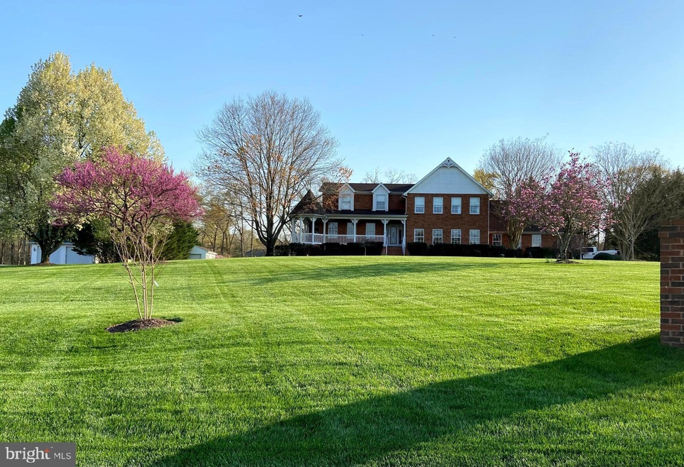 9190 Crescent Ln, La Plata, MD 20646 - photo 1