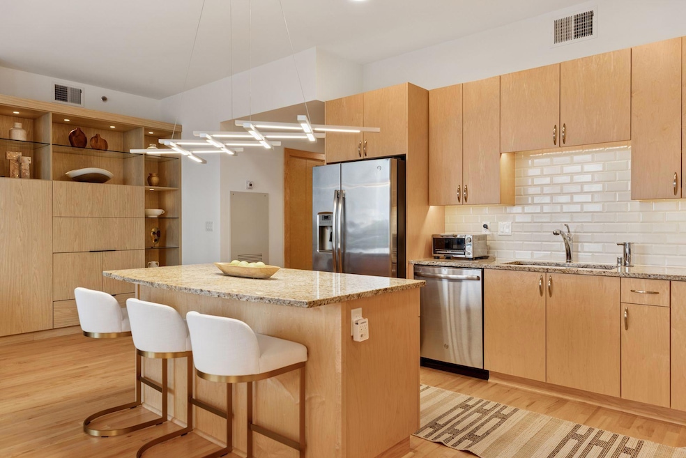 1240 S 2nd St unit 822, Minneapolis, MN 55415 - photo 1