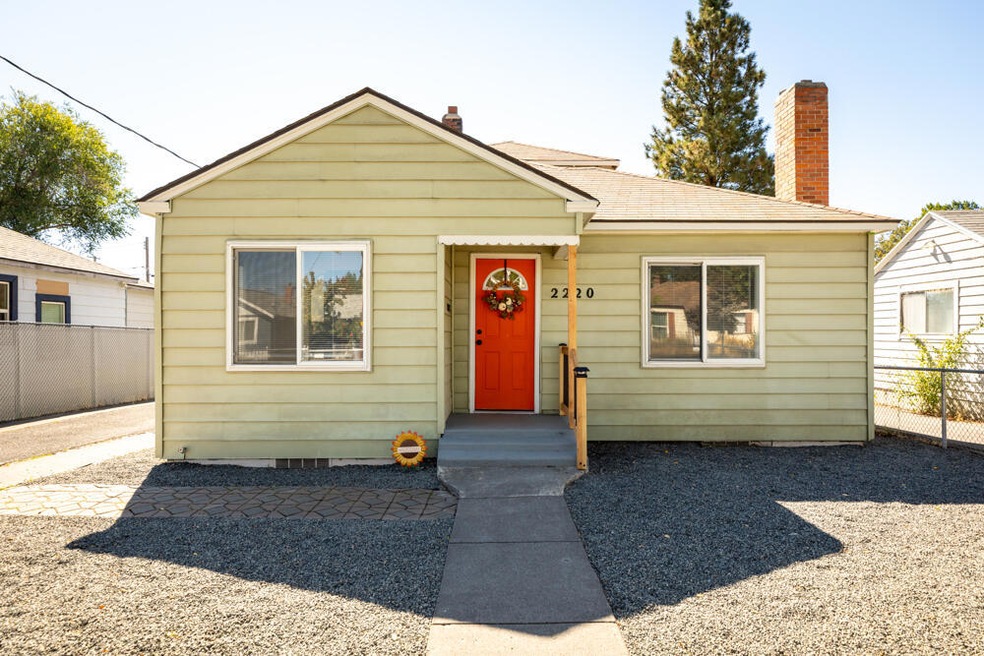 2220 Reclamation Ave, Klamath Falls, OR 97601 - photo 1