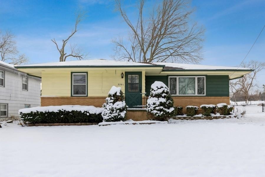 3201 Hull Ave, Des Moines, IA 50317 - photo 1