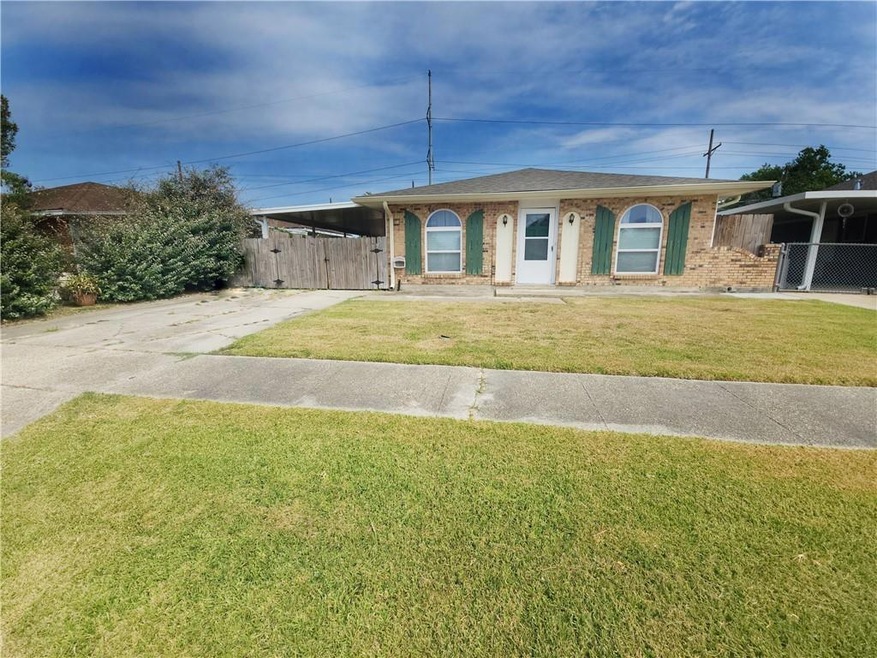 2748 Erin Dr, Marrero, LA 70072 - photo 1