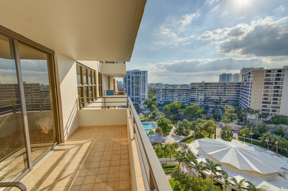 2500 Parkview Dr unit 1419, Hallandale Beach, FL 33009 - photo 1