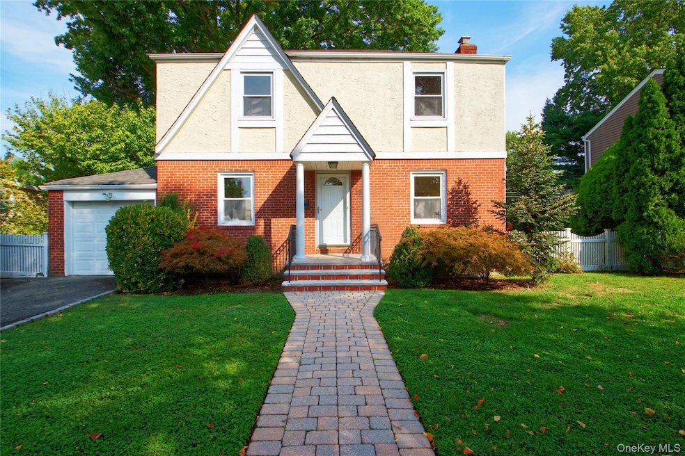 Sold $965,000 • Co-Listing Agent