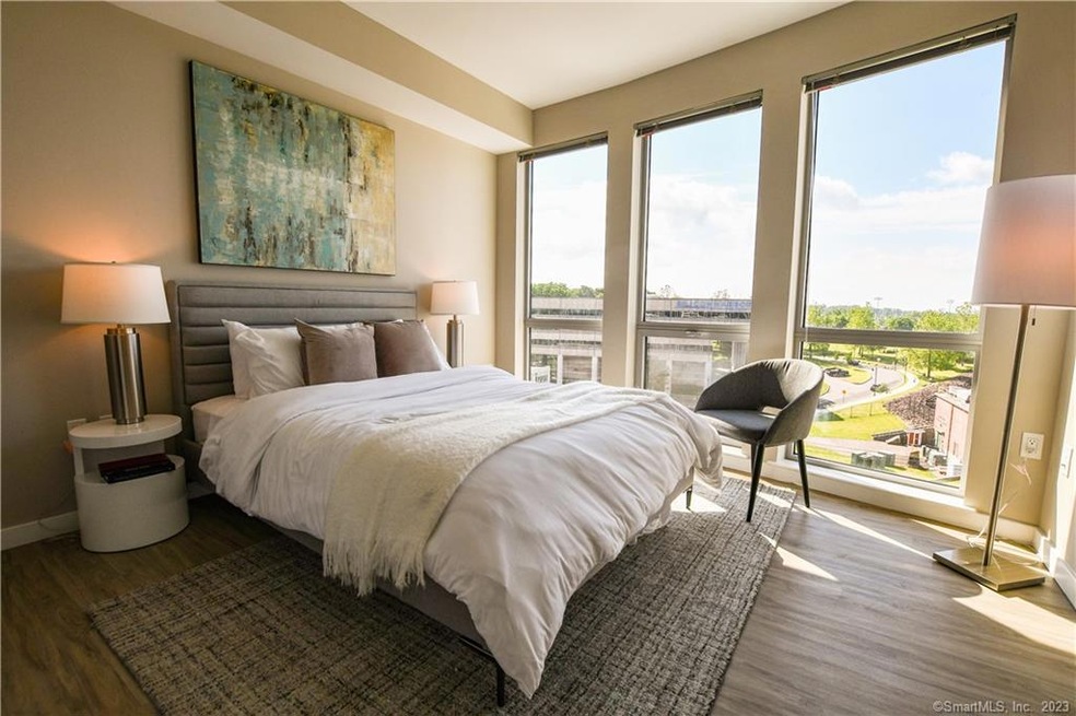 2 Harbor Point Rd S unit 105, Stamford, CT 06902 - photo 1