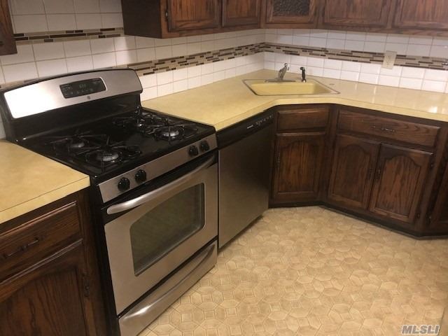 2540 71st St unit 2 FL, E. Elmhurst, NY 11370 - photo 1