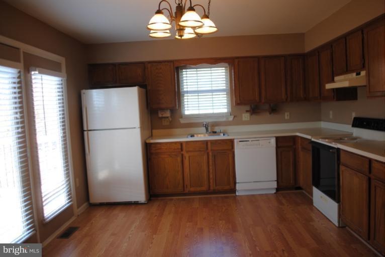 2400 Nickoles Dr, Sykesville, MD 21784 - photo 1