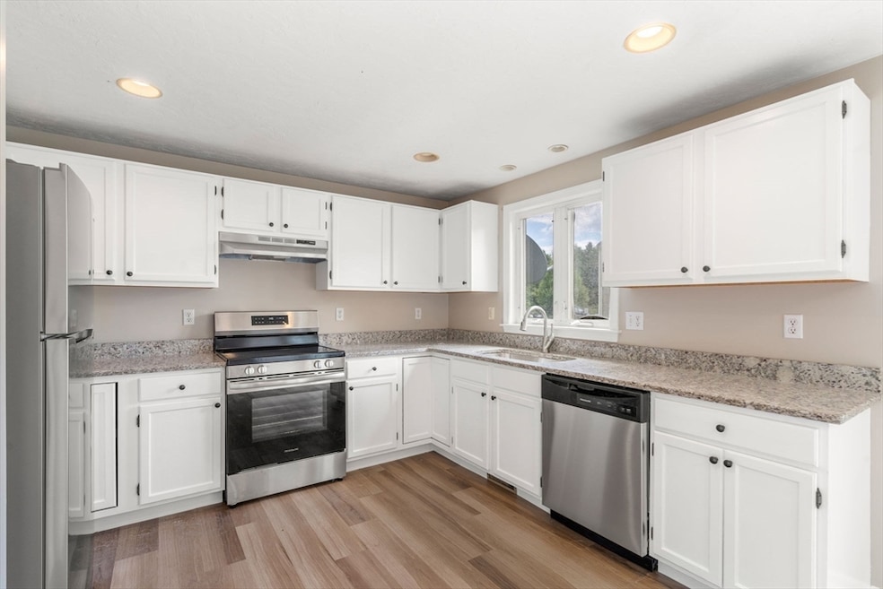 33 Fuller Ave unit 33, Attleboro, MA 02703 - photo 1