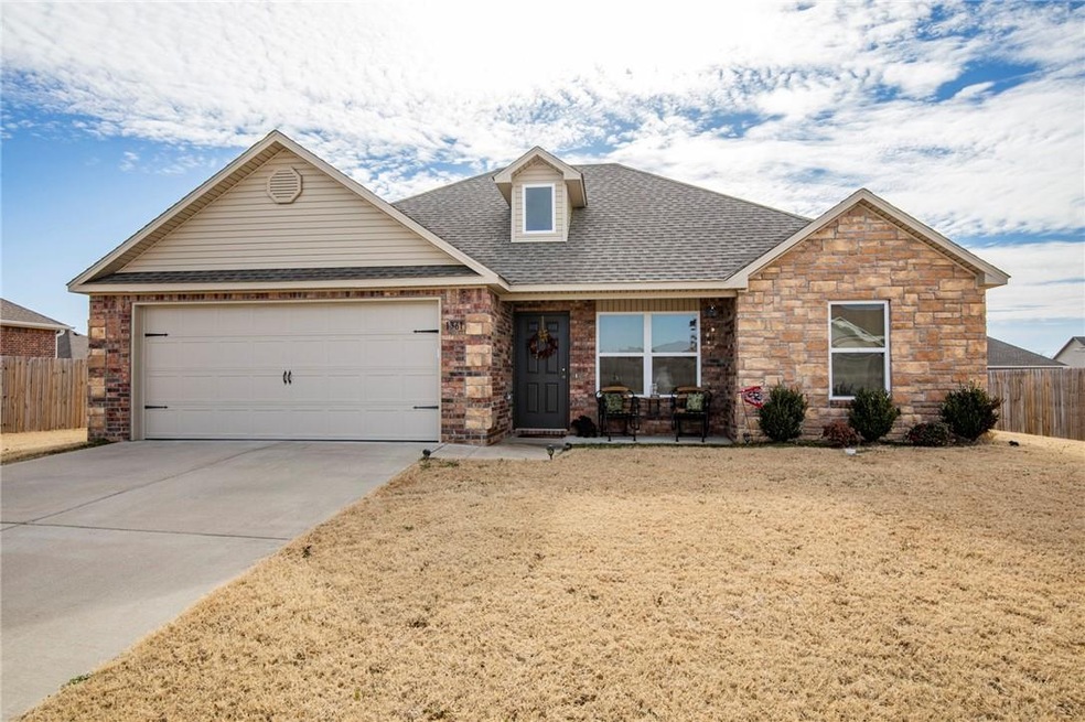 1361 General Fagan Dr, Prairie Grove, AR 72753 - photo 1