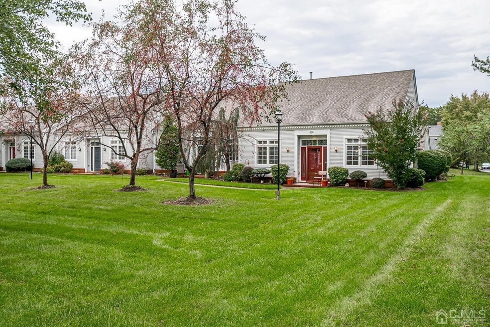 61 Winthrop Rd unit G, Monroe Township, NJ 08831 - photo 1