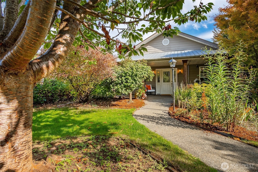 For Sale $629,900 • Co-Listing Agent