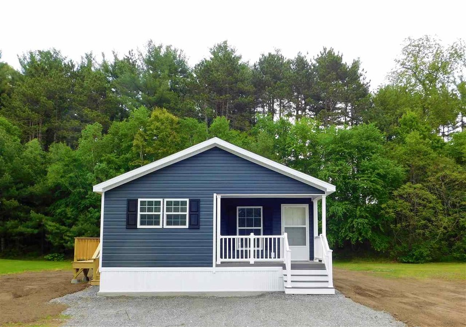 10 Sycamore Ave, North Hampton, NH 03862 - photo 1