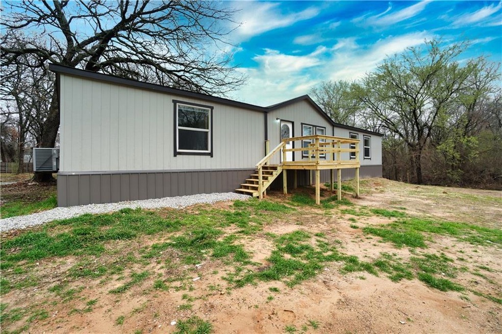 3401 3rd Ave NE, Ardmore, OK 73401 - photo 1