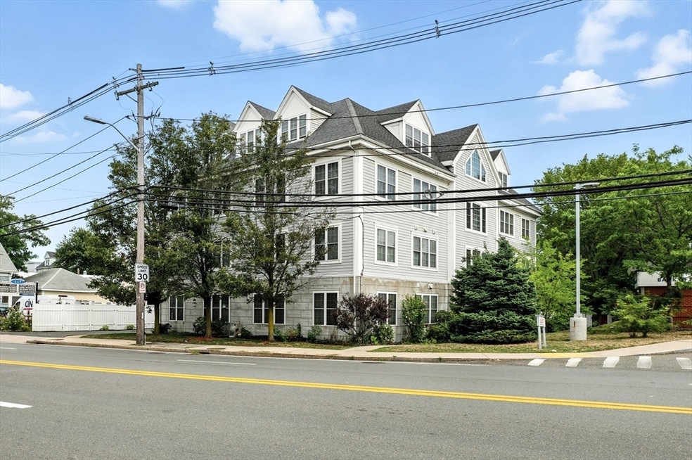 103 Elliott St unit 9, Beverly, MA 01915 - photo 1